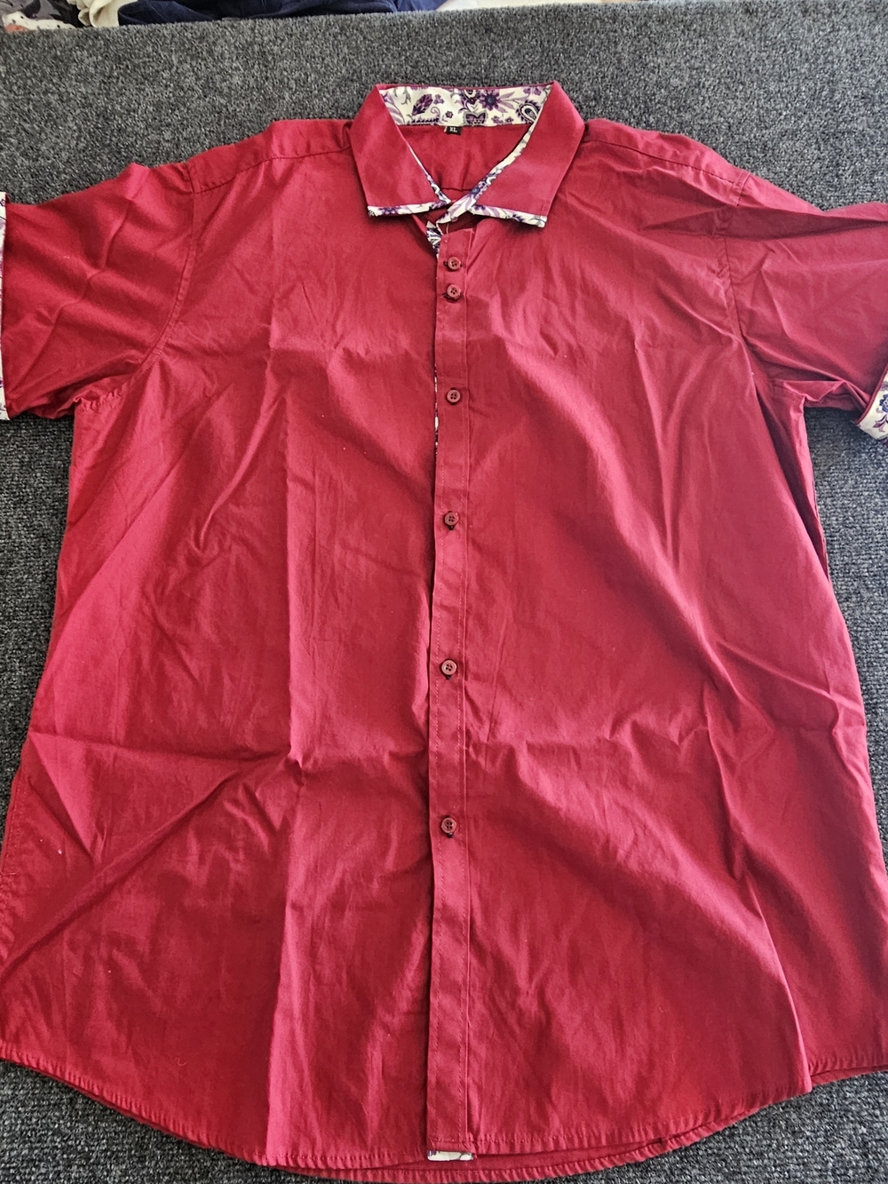 Source Unknown Red Short Sleeve Button-Down Shirt with Floral Trim